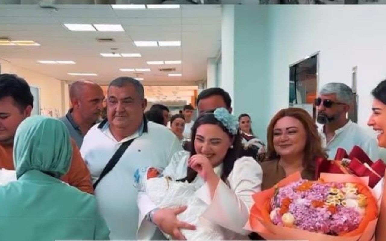 Almaxanımın əkiz övladı oldu- VİDEO Almaxanımın əkiz övladı oldu- VİDEO